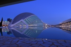Ciudad de las Artes y de las Ciencias lockt in unbekannte Welten