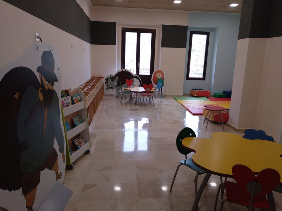 File:Biblioteca de Bocairent 6.jpg