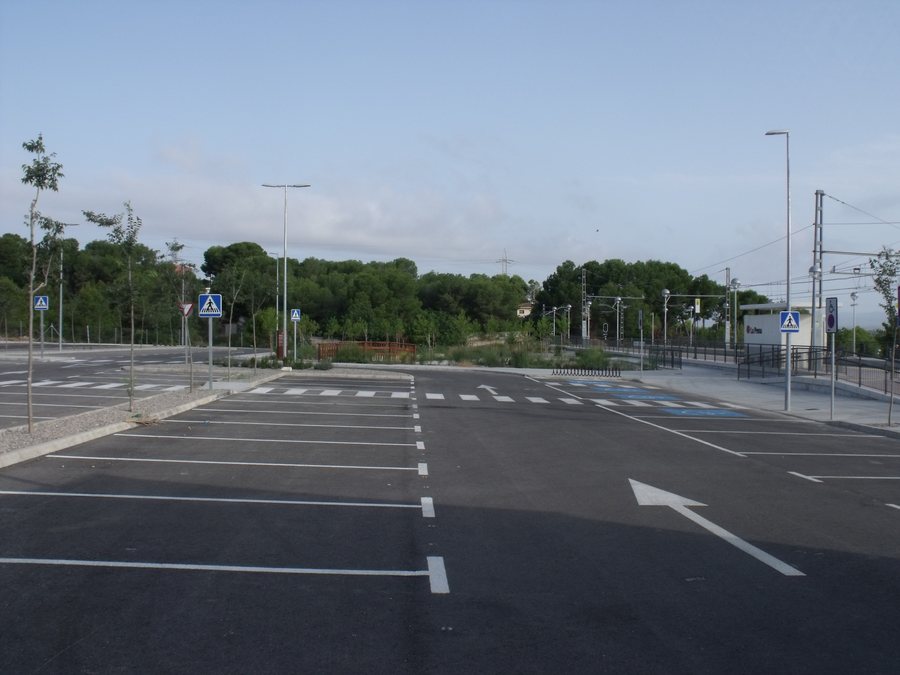 File:La Presa, estación de metro en Manises 01.JPG