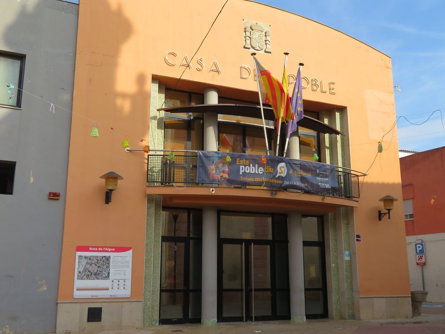 File:Ayuntamiento de Massalfassar, provincia de Valencia, España.jpg