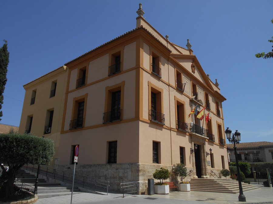 File:Ayuntamiento de Paterna 01.jpg